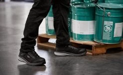 Keen Men's Vista Energy (Carbon-Fiber Toe) | Vapor/Black 11 Keen Men's Vista Energy (Carbon-Fiber Toe) | Vapor/Black -Shoe Sale Store 1024584 PDP TopImage