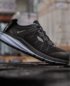 Keen Women's Vista Energy (Carbon-Fiber Toe) | Hydrangea/Black -Shoe Sale Store 1024594 PDP RightImage