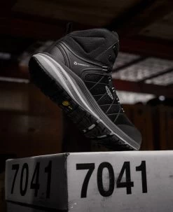 Keen Women's Vista Energy Mid (Carbon-Fiber Toe) | Vapor/Black 12 Keen Women's Vista Energy Mid (Carbon-Fiber Toe) | Vapor/Black -Shoe Sale Store 1025220 PDP LeftImage