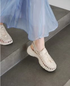 Keen Women's UNEEK Astoria Sandal X SNIDEL | Birch/Plaza Taupe -Shoe Sale Store KEEN W UNEEKAstoriaxSNIDEL Lifestyle PDP Single Left