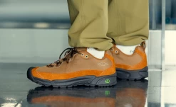 Men's Ouray Hiking Shoe X Hiker's Depot | Toasted Coconut/Keen Maple -Shoe Sale Store Lifestyle1Mens