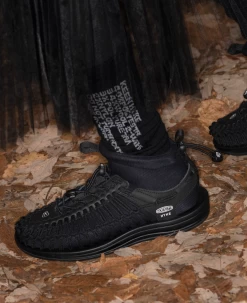 Keen Women's UNEEK High Top X HYKE | HYKE Timberwolf 17 Keen Women's UNEEK High Top X HYKE | HYKE Timberwolf -Shoe Sale Store Lifestyle3womens 1027976