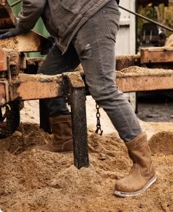 Keen Men's Cincinnati Wellington (Carbon-Fiber Toe) | Belgian/Sandshell 12 Keen Men's Cincinnati Wellington (Carbon-Fiber Toe) | Belgian/Sandshell -Shoe Sale Store SDD 505 PDP Cincinnati 1026366 Left Image