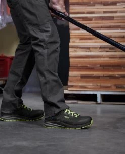 Keen Men's Vista Energy (Carbon-Fiber Toe) | Magnet/Green Glow 13 Keen Men's Vista Energy (Carbon-Fiber Toe) | Magnet/Green Glow -Shoe Sale Store SDD 554 VistaEnergy 1026886 Right Image