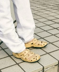 Keen Women's Yogui Arts Clog X THC | Caffe Latte Paisley -Shoe Sale Store WYoguiArtsLifestylePDPSingleRight